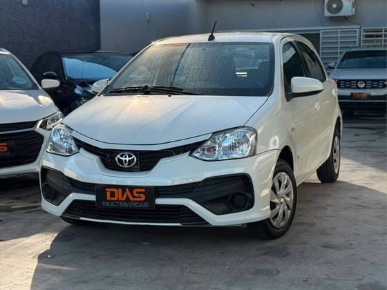TOYOTA ETIOS 1.5 XS 16V FLEX 4P AUTOMÁTICO TOYOTA ETIOS 1.5 XS 16V FLEX 4P AUTOMÁTICO